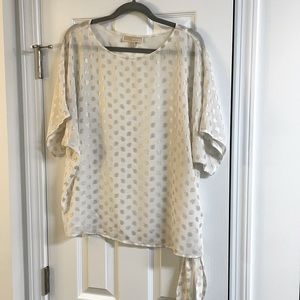 Michael Kors White Blouse with Gold Shimmer Paisley Pattern. Size 0x.